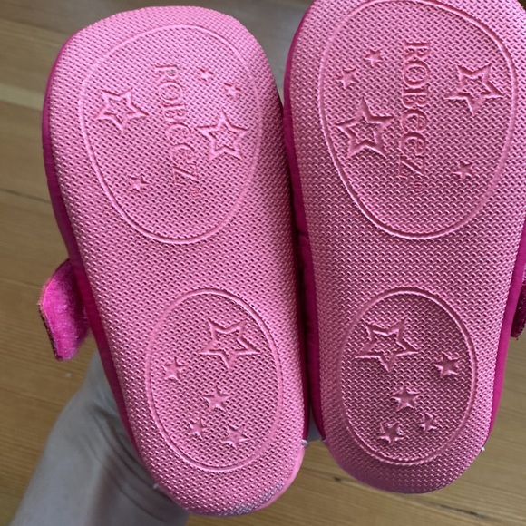EUC Robeez 18-24m, pink leather shoes - Picture 3 of 3